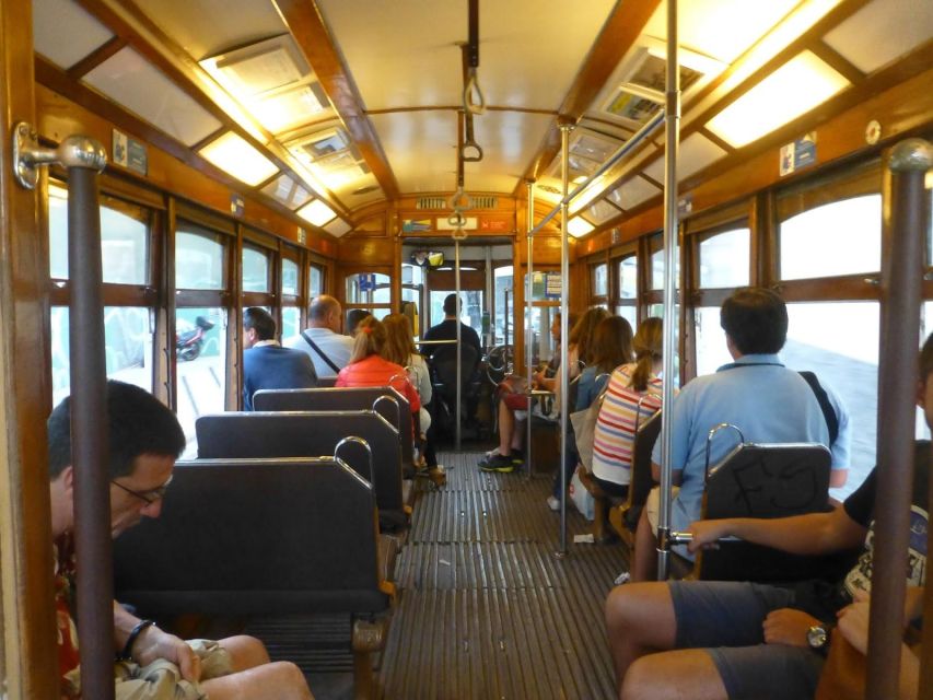 Lisbon: Tram 28 Entry Ticket & Audio Guide with 24-Hour Pass - Baixa and the city center