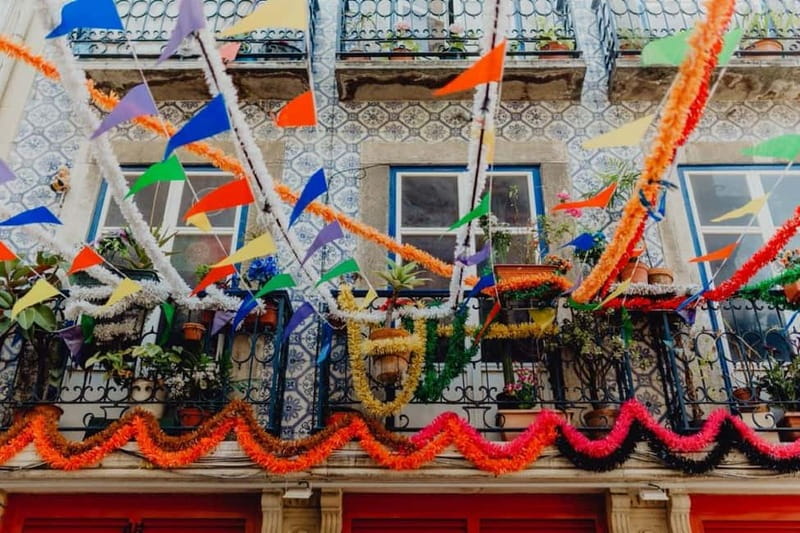 Lisbon Tram 28 Route : Electric Tuk Tuk | Professional Guide - Alfama’s churches, lanes, and viewpoints