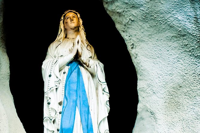 LOURDES : COME FOR A DAY - Private Day-trip from PARIS by High Speed Train - More than the grotto: Bernadette and the town