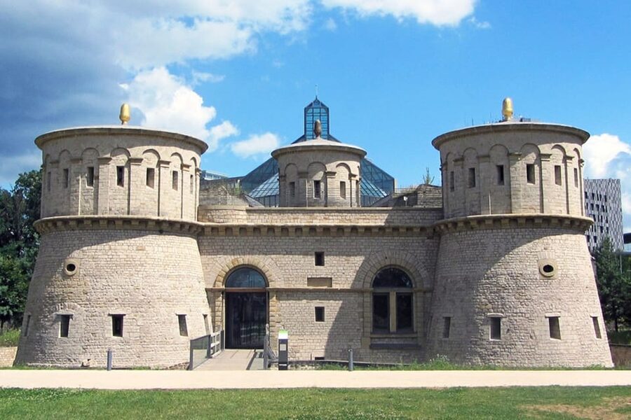 Luxembourg: Combi-Ticket City Train & the 7 Museums Pass - The City Museum explains how Luxembourg developed