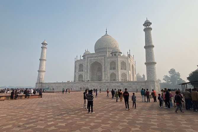 Luxury Taj Mahal by super fast train from Delhi all inclusive - Leaving Delhi for Agra