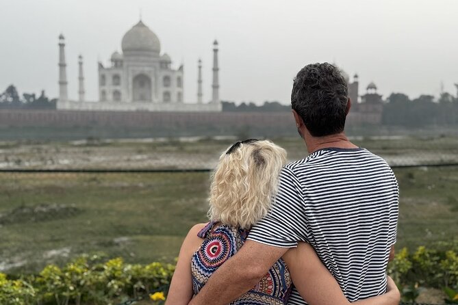 Luxury Taj Mahal Tour By SUPERFAST Train From Delhi - Key points at a glance