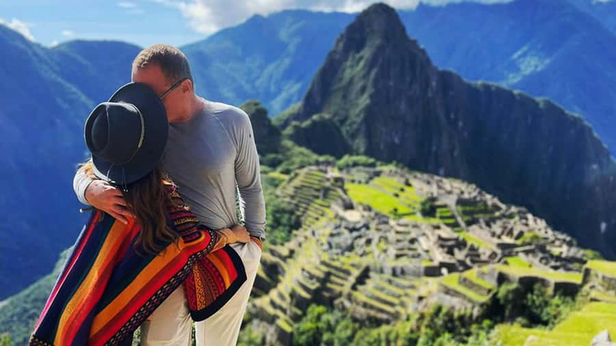 Machu Picchu: 1-day tour by Vistadome Observatory train - The 5:00 a.m. pickup from Cusco