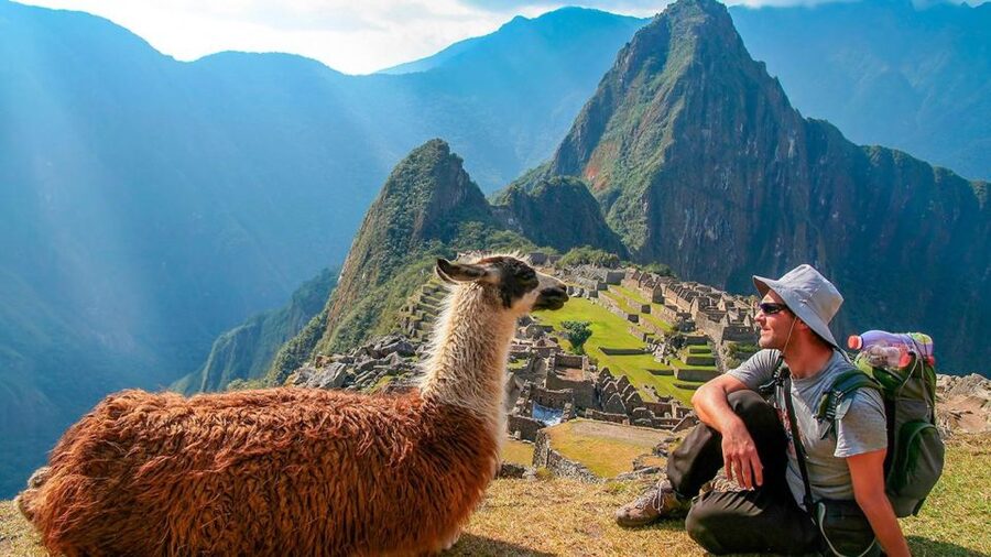 Machu Picchu: 1-day tour by Vistadome Observatory train - Returning to Aguas Calientes and Cusco