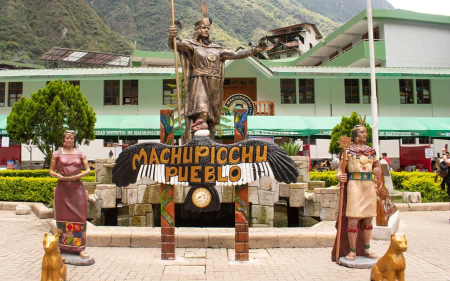 Machupicchu tour by tourist train in 2 days - Free time in Aguas Calientes