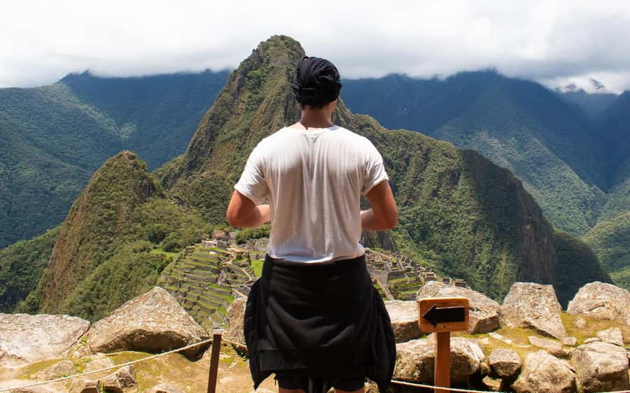 Machupicchu tour by tourist train in 2 days - Day 1: the 9 a.m. pickup and Ollantaytambo train