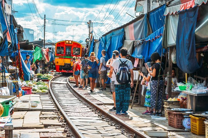 Maeklong Railway & Floating Market Tour (Private & All-Inclusive) - How this fits into a Bangkok visit