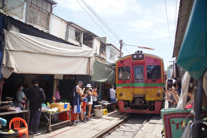 Maeklong Railway Market and Floating Market - Meeting point and drop-off in Bangkok