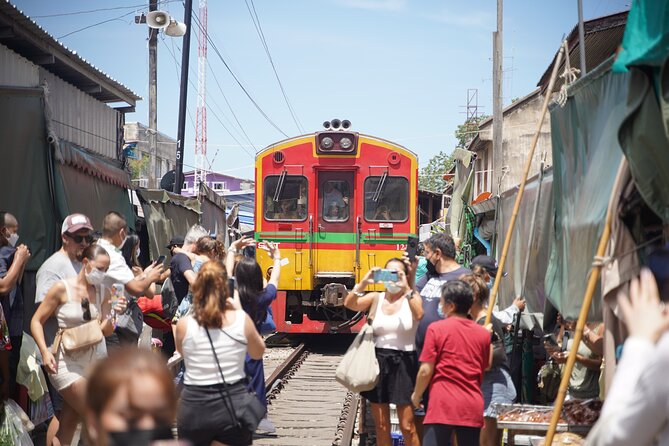 Maeklong Railway Market and Floating Market - Who will enjoy this day trip most