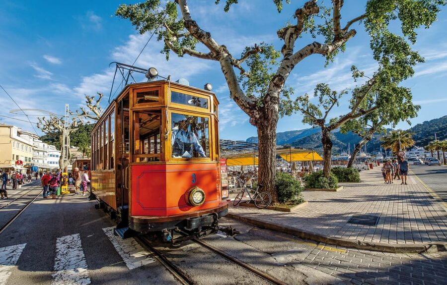 Mallorca: Full-Day Island Tour by Train, Tram, and Boat - The 50-minute boat ride along Mallorca’s cliffs