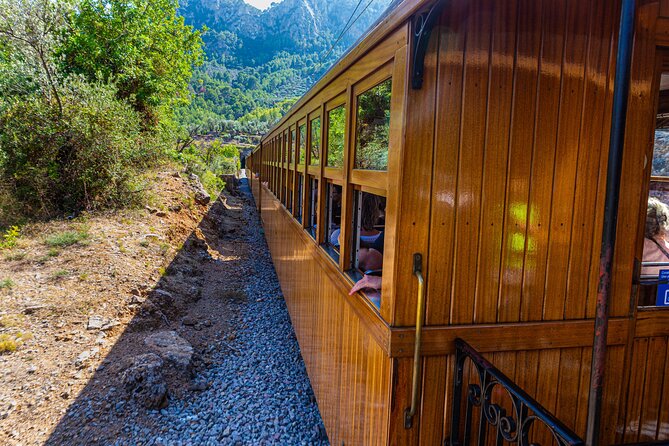 Mallorca in One Day Sightseeing Tour with Boat Ride and Vintage Train - The hairpin turns of MA-2141