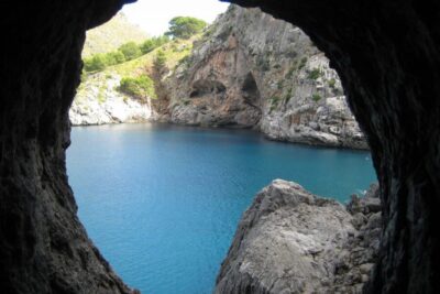 Island Tour with Boat, Train, and Hotel Transfer