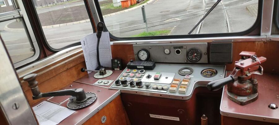 Mannheim: City tour with the historic tram - A moving introduction to Mannheim aboard Die Neue