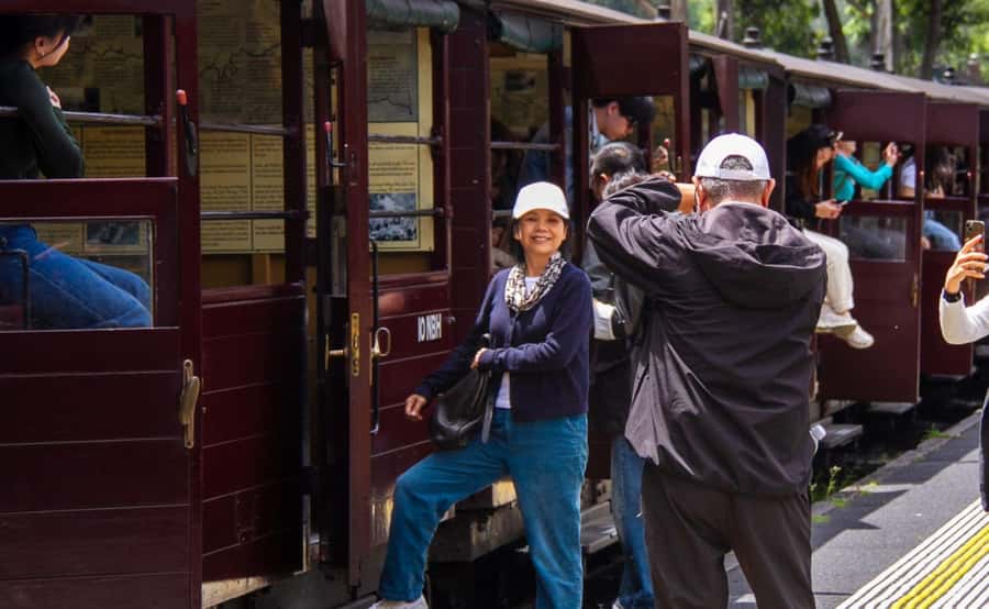 Melbourne: Half-Day Puffing Billy Steam Train Experience - The coach ride back and the central drop-off