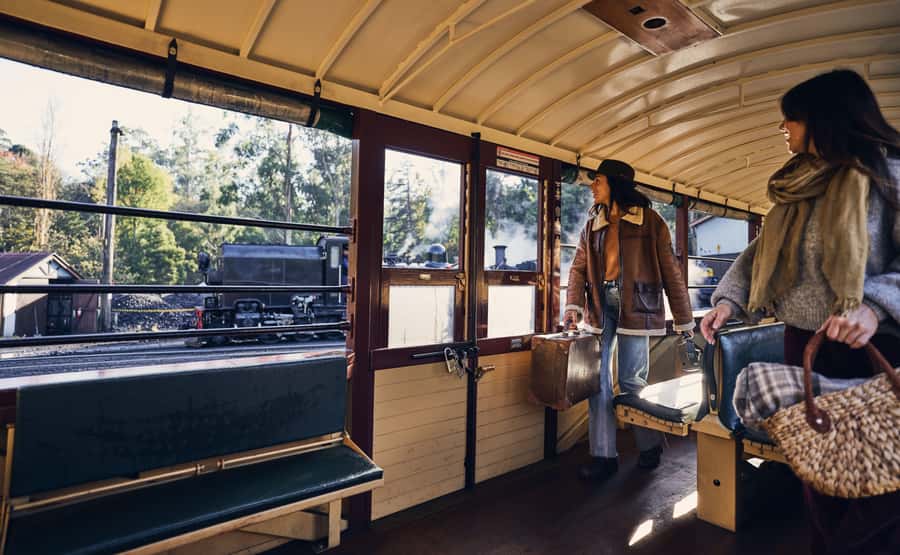 Melbourne: Puffing Billy Railway & Penguin Parade Day Tour - Practical advice for making the day easier