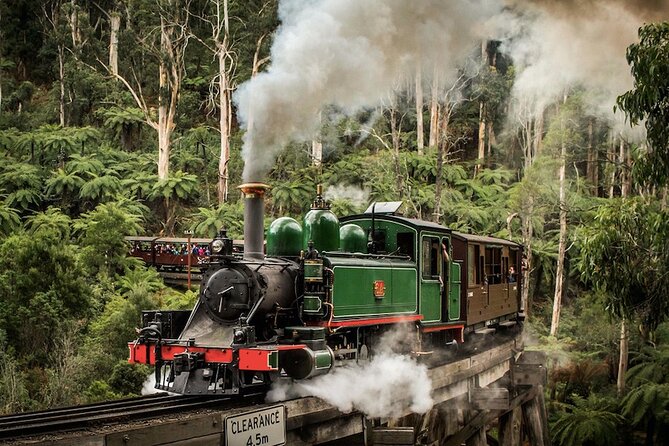 Melbourne Puffing Billy Train and Penguin Parade Day Tour Escape - Brighton’s colorful beach huts, if the clock allows