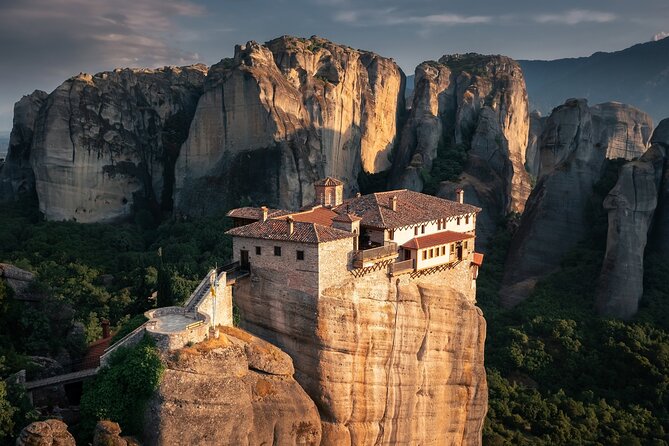 METEORA - 2 Days by Train from Thessaloniki - including 2 Guided Meteora tours - Daily - The train from Thessaloniki to Kalabaka
