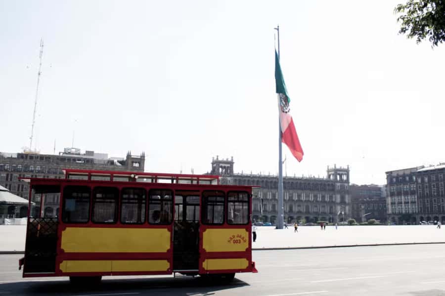 Mexico City: Mexico Tram, Iconic Landmarks, and Legends - Legends Give the Ride Its Character