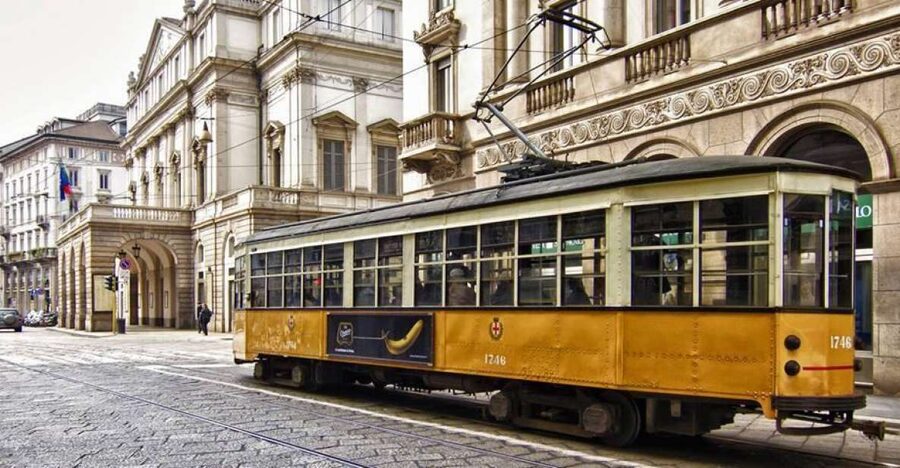 Milan: 2.5-Hour City Tour by Tram - Sforza Castle and the dukes of Milan