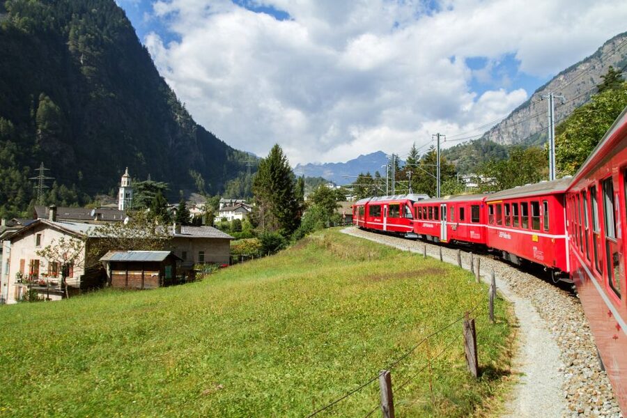 Milan to St. Moritz: Scenic Bernina Train Tour with Guide - Meeting the group in central Milan
