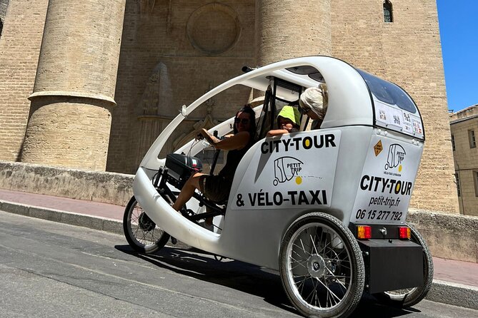 Montpellier guided walking and tram tour (private) - Why this private Montpellier route works
