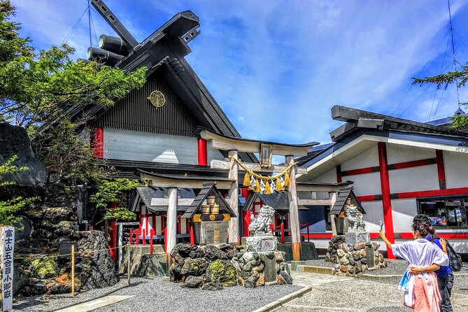 Mt Fuji and Hakone 1-Day Bus Tour Return by Bullet Train - The guides can make or break the long day