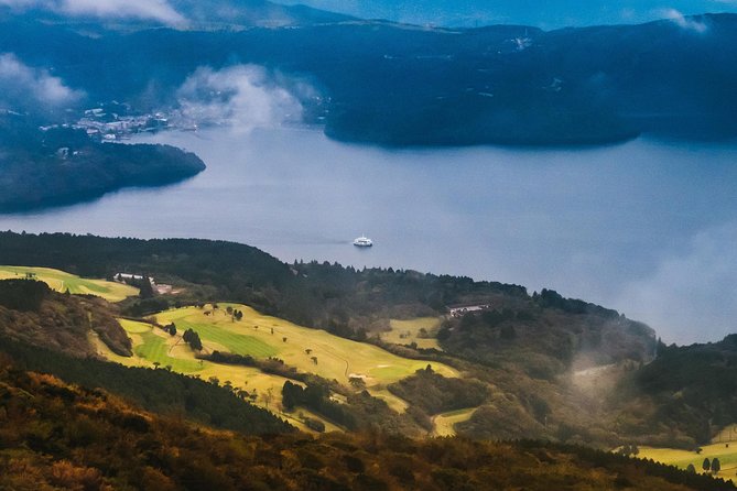 Mt Fuji & Hakone Cruise, Drum Show Bullet Train 1 Day from Tokyo - The Mt Komagatake Ropeway and Summit Shrine