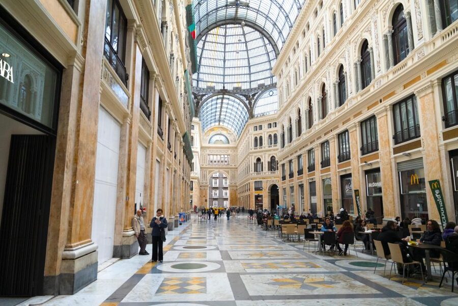 Naples from Rome - 1Day: High Speed Train & Hop On Hop Off - What the day feels like in practice