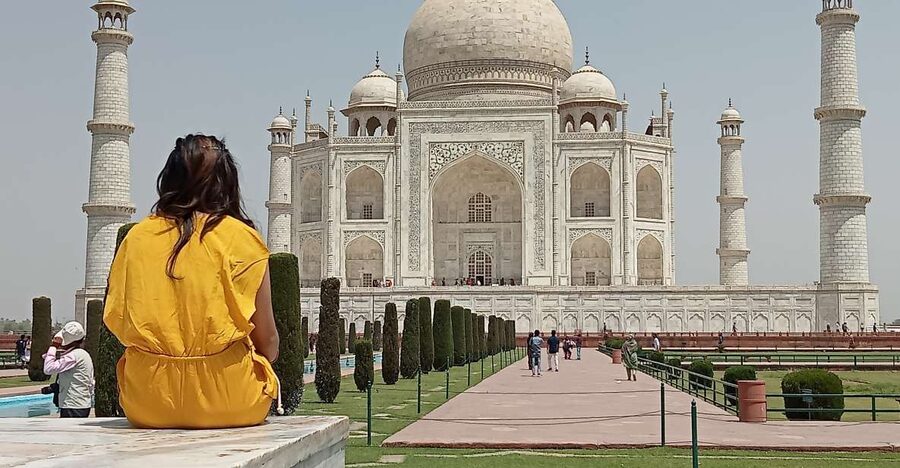 New Delhi: 2-Day Tour of Agra & Fatehpur by Superfast Train - Day two: sunrise at the Taj Mahal