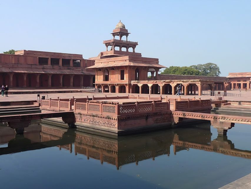 New Delhi: 2-Day Tour of Agra & Fatehpur by Superfast Train - Guides, drivers, and the private-tour advantage