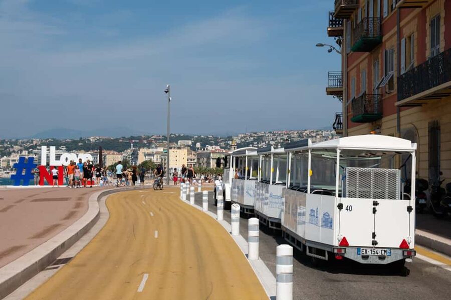 Nice: A gentle ride on a small electric train with panoramic views - Small tips that make the ride better