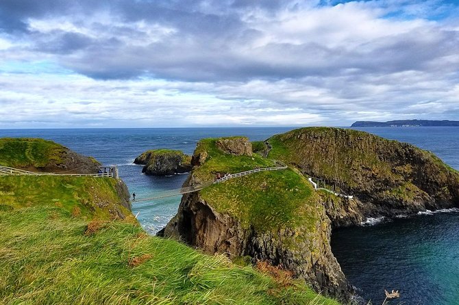 Northern Ireland Including Giant's Causeway Rail Tour from Dublin - Starting at Connolly Station before sunrise