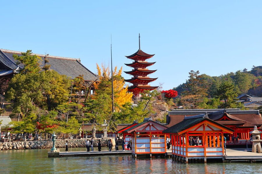 Osaka/Kyoto: Hiroshima Miyajima Bus Tour & Shinkansen Ticket - The ride back to Kansai