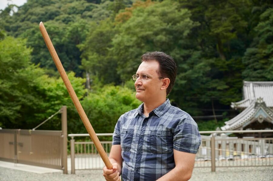 Osaka: Private Samurai Experience - Train with Sword Master - What Watanabe’s background adds