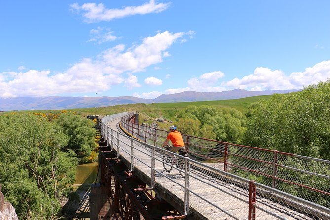 Otago Central Rail Trail One Day Wonder Cycle tour - The 17-kilometer ride to Omakau and Muddy Creek Cafe