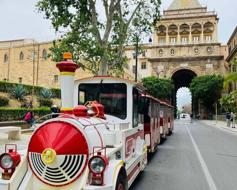 Palermo: Tour of the historic center by train - The Palatine Chapel mosaics