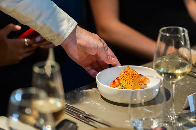 Paris by Rail - Sightseeing Bus and Eiffel Tower Champagne Lunch - A 45-minute cruise on the Seine