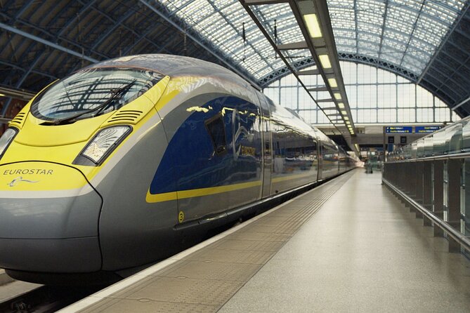 Paris by Rail - Sightseeing Bus and Eiffel Tower Champagne Lunch - The monuments you see without stopping