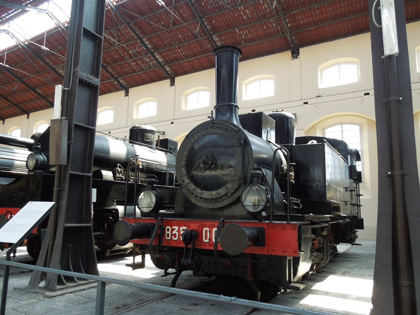 Pietrarsa Railway Museum Guided Tour & Transfer - Seeing the steam engines and original trains