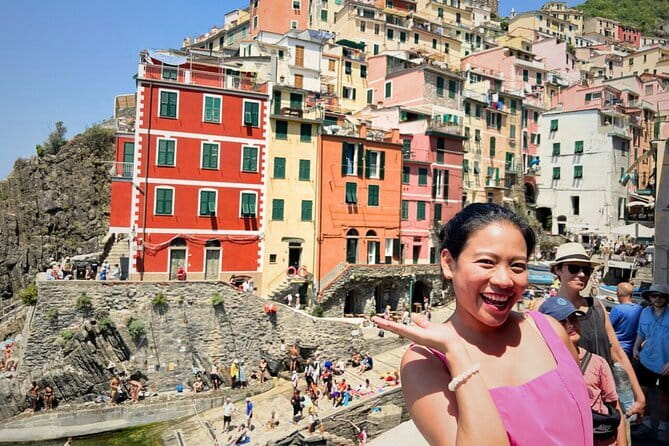 Pisa and Cinque Terre Day Trip from Florence in a Small Group - Manarola and the classic coastal views