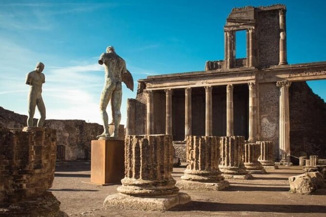 Pompeii Guided Tour with Train Included from Rome - Rome to Naples: a useful start with some self-management