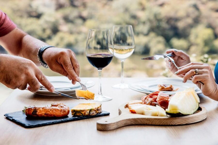 Porto: Douro Valley Full-Day Boat, Train, and Lunch Tour - Pinhão and a slow cruise on the Douro