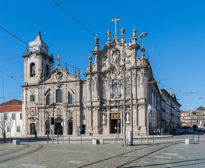 Porto Highlights and Tram - Private Tour - Rua das Flores into the old center