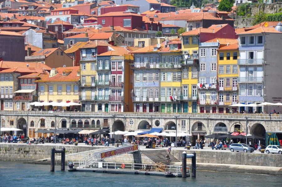 Porto Highlights and Tram - Private Tour - The old tram to Foz do Douro