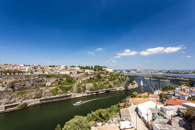 Porto: Magic Train Tour and Port Wine Cellar with Tastings - Who should book this Porto train and cellar tour?