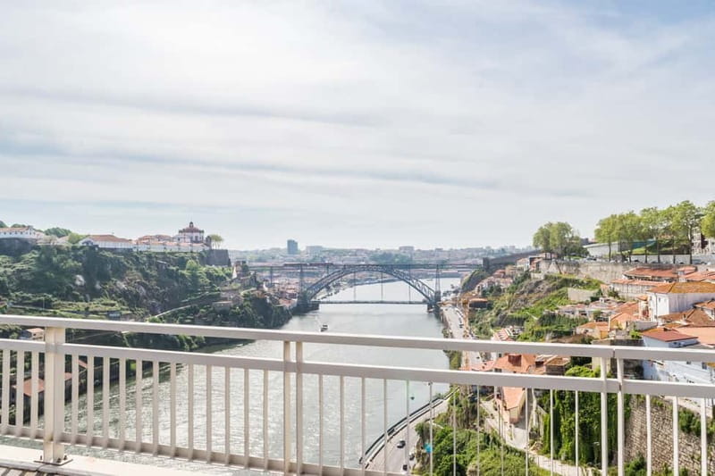 Porto: Magic Train Tour and Port Wine Cellar with Tastings - The return ride and the limits of the format