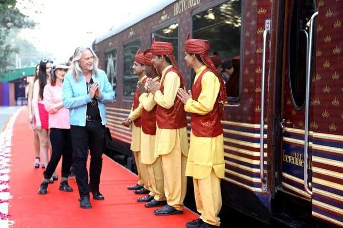 Private Agra Tour by Gatimaan Train visit Taj Mahal and Agra Fort from Delhi - Small details that make the day easier