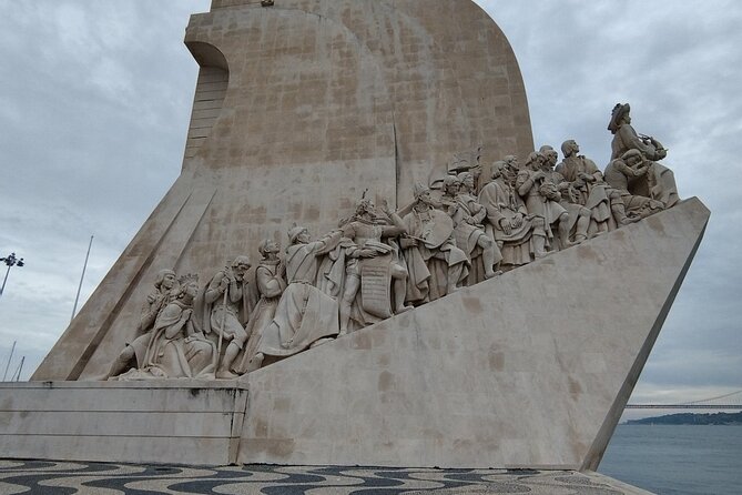 Private Belem tour with tram and the new Quake Museum - Jerónimos Monastery in a short visit