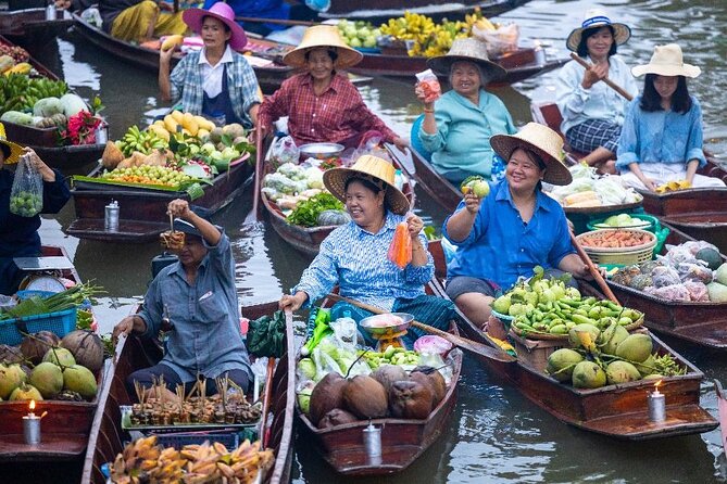 Private Damnoen Saduak Floating Market and Train Market Tour - Shopping for produce and Thai ingredients