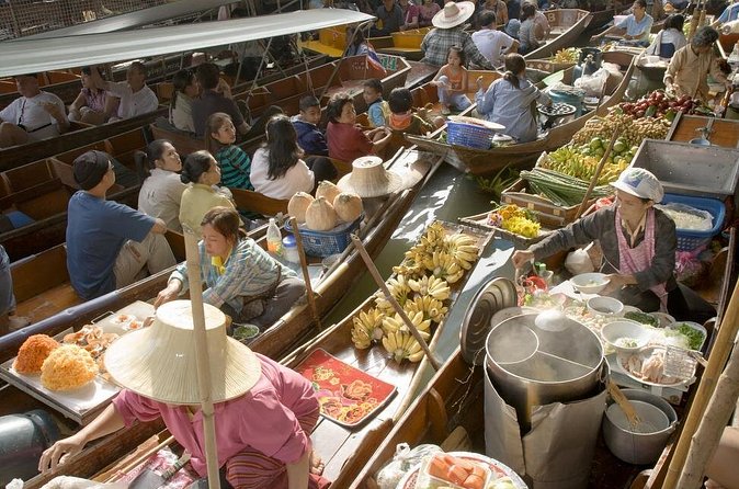 Private Damnoen Saduak Floating Market and Train Market Tour - Guides make the private format worthwhile